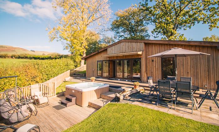 Ash Lodge and Sycamore Lodge are Luxury Lodges, both sleep 6 persons in each lodge. A private and secure garden, each with a private hot tub and patio
